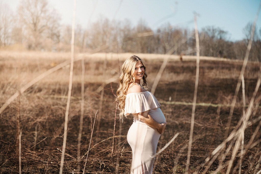 outdoor maternity session