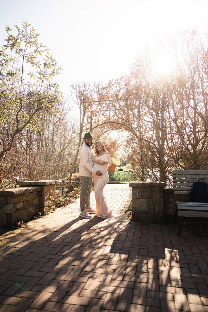 outdoor maternity session