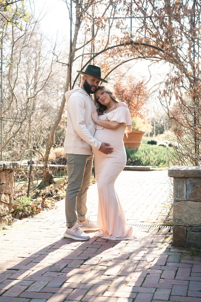 outdoor maternity session