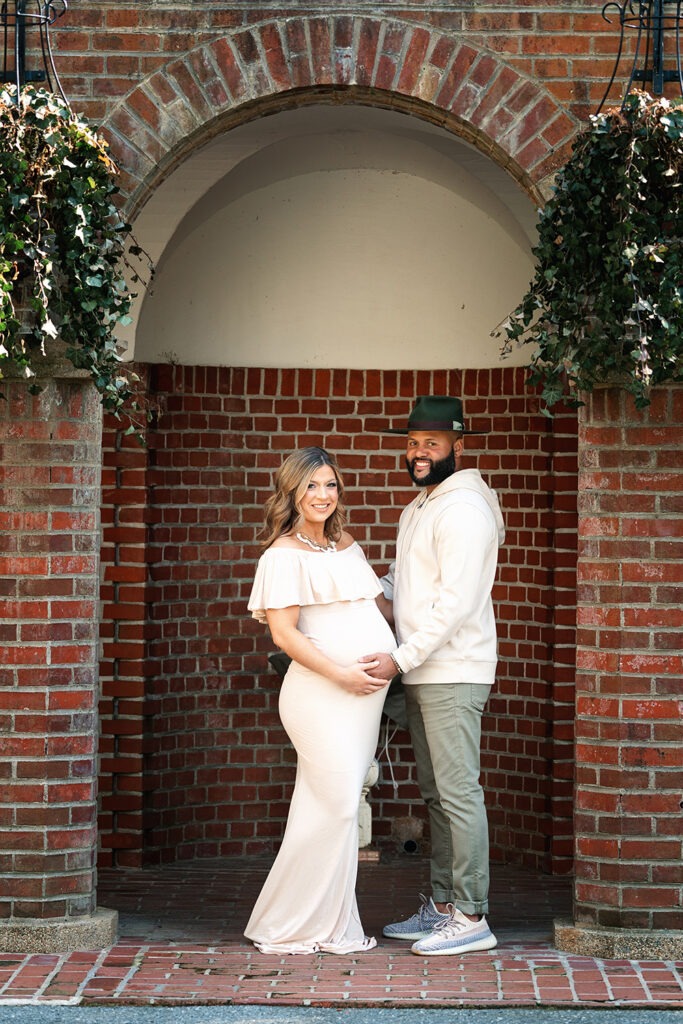 outdoor maternity session