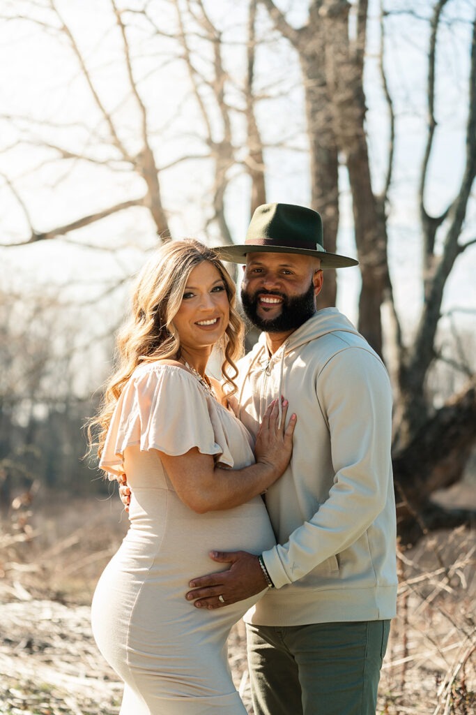 outdoor maternity session