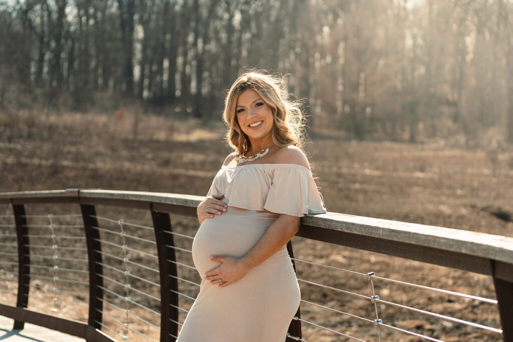 outdoor maternity session