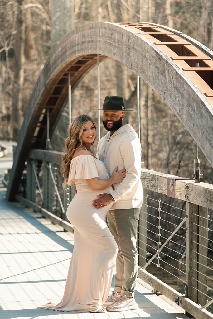 outdoor maternity session